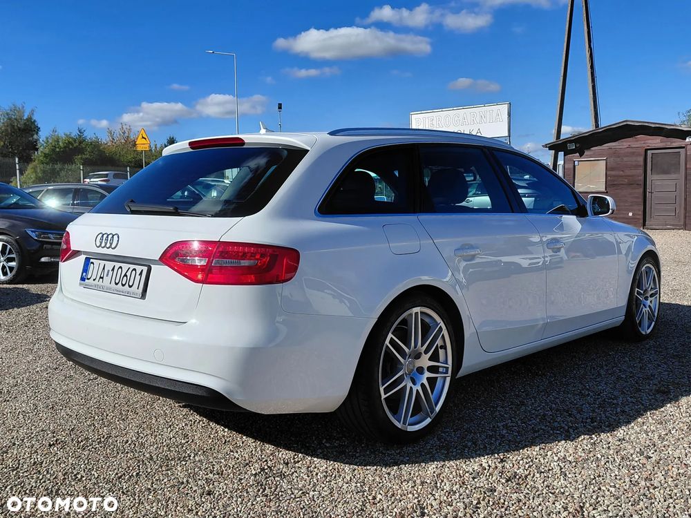 Audi A4 Avant 2.0 TDI DPF multitronic S line Sportpaket - 32