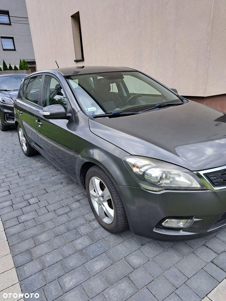 Kia Ceed - 5