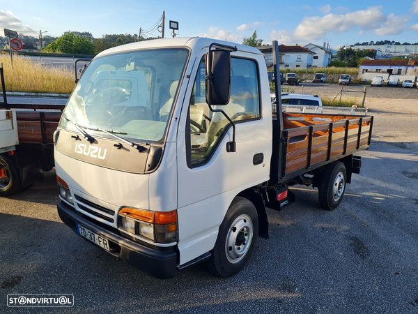 Isuzu NKR