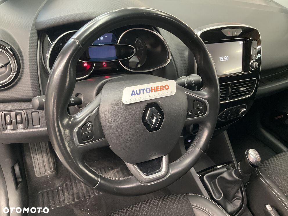 Renault Clio - 36