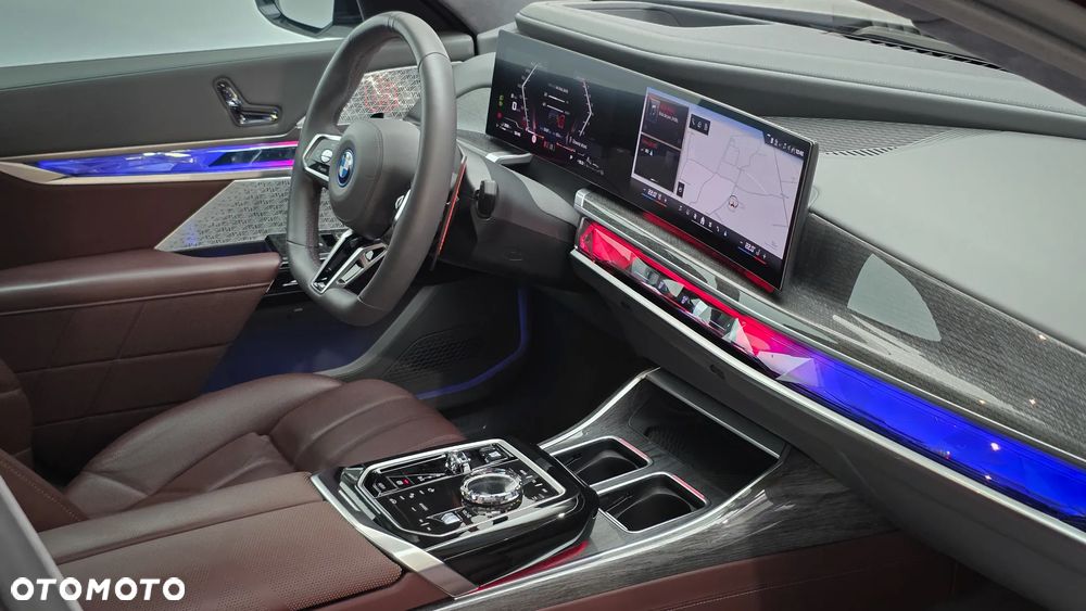 BMW Seria 7 M760e PHEV xDrive sport - 35