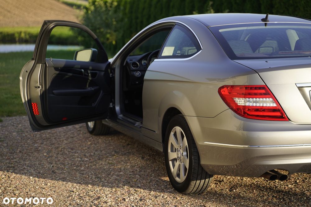 Mercedes-Benz Klasa C 180 BlueEFFICIENCY - 14