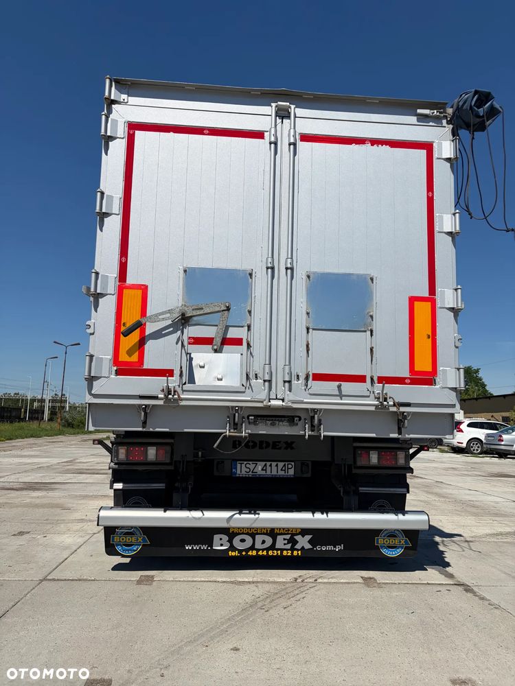 Bodex 45m3 SAF Intrax 5800kg Klapo-drzwi Pakiet Aluminum - 4