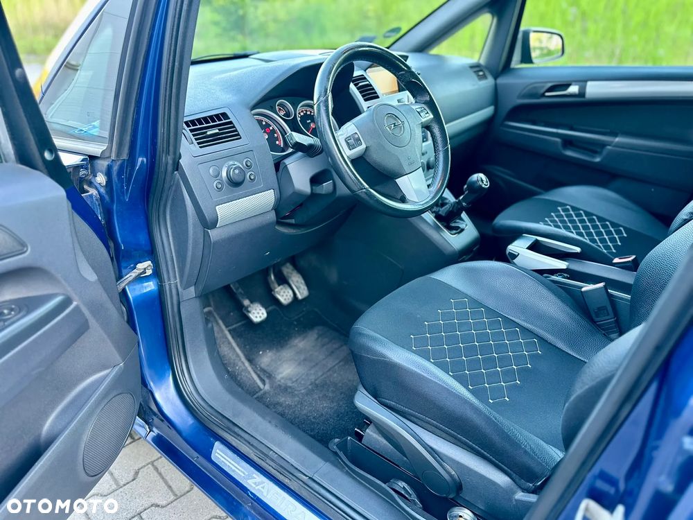 Opel Zafira 2.0 T Elegance - 8