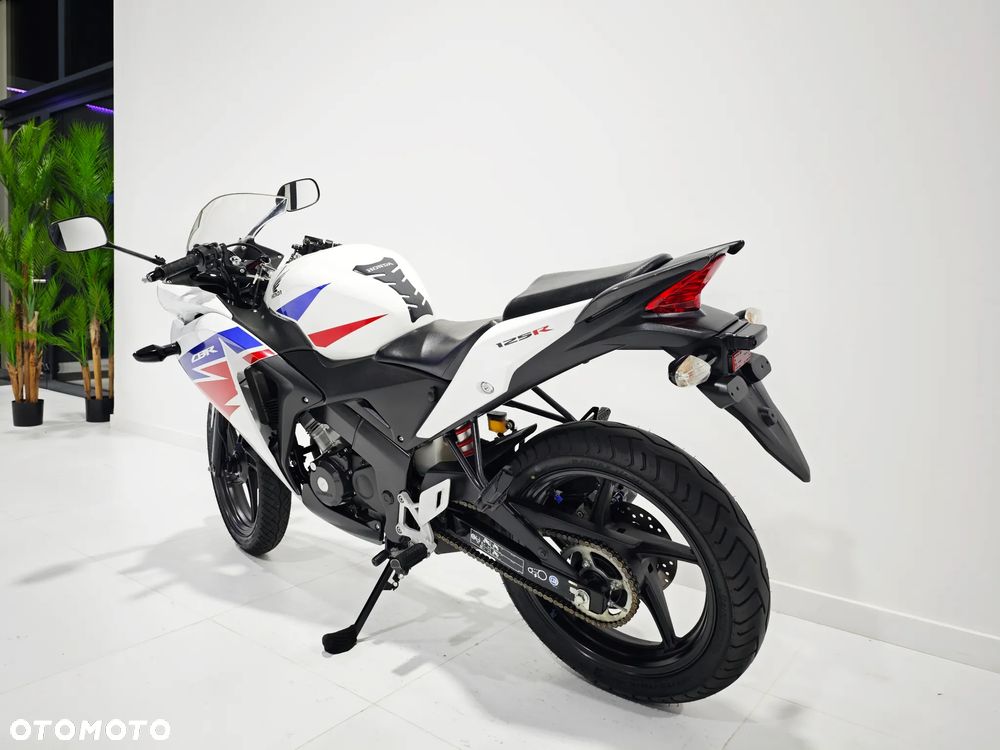 Honda CBR - 11