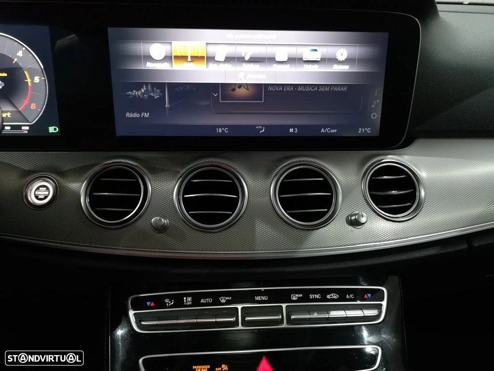 Mercedes-Benz E 220 CDi Avantgarde BE Auto. - 28
