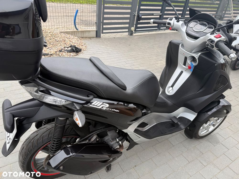 Piaggio MP-3 - 10