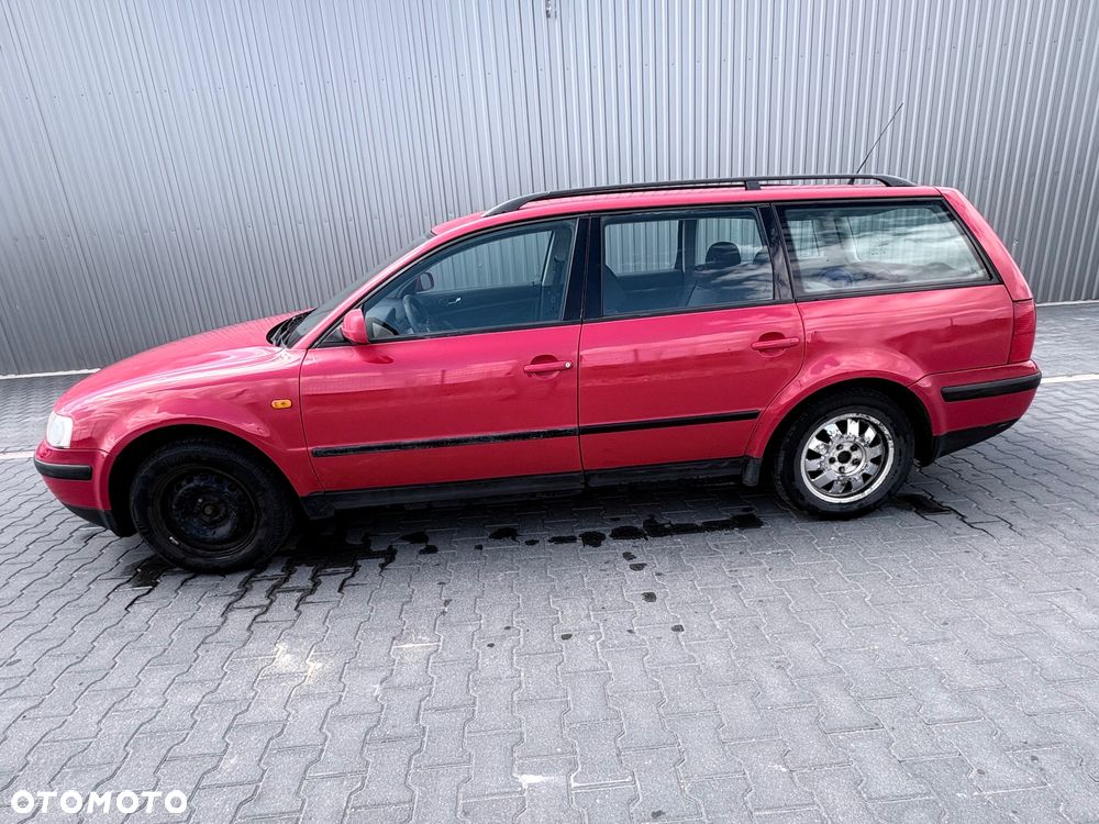 Volkswagen Passat - 4