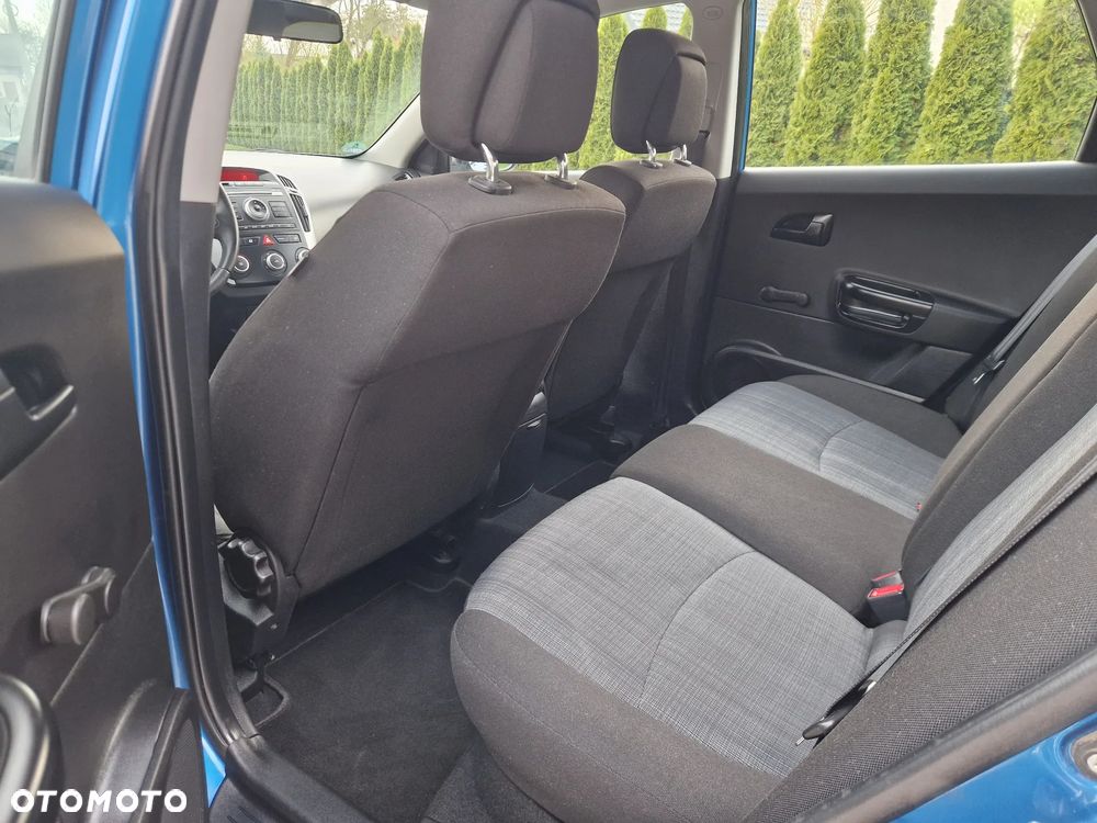 Kia Ceed 1.4 CVVT Dream-Team Edition - 27