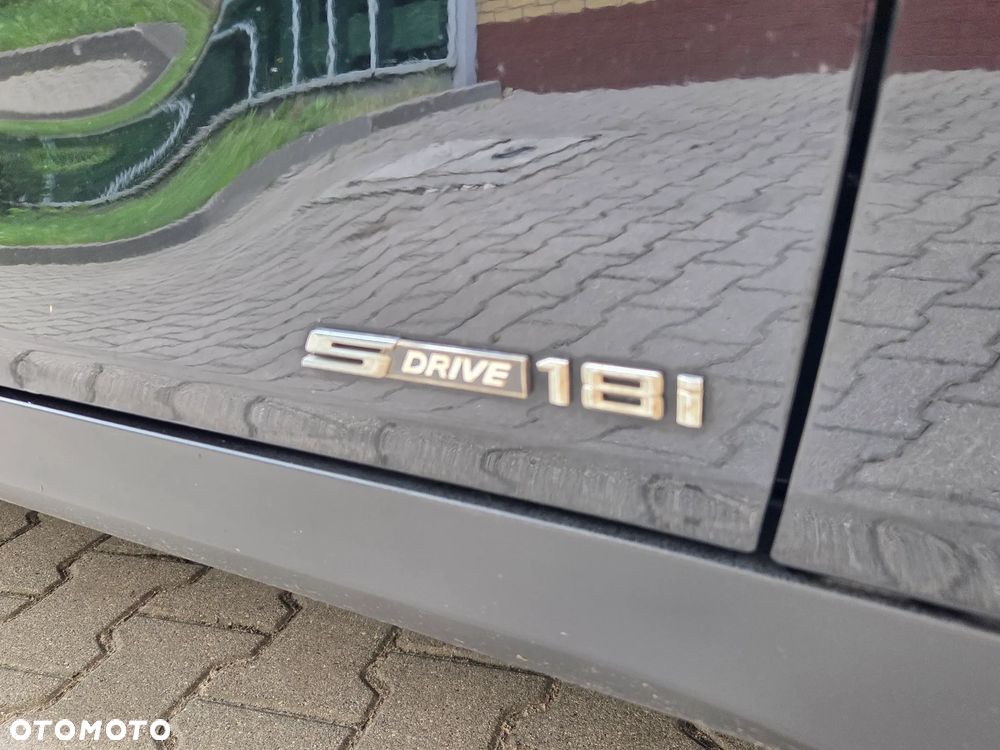 BMW X1 sDrive18i xLine - 20