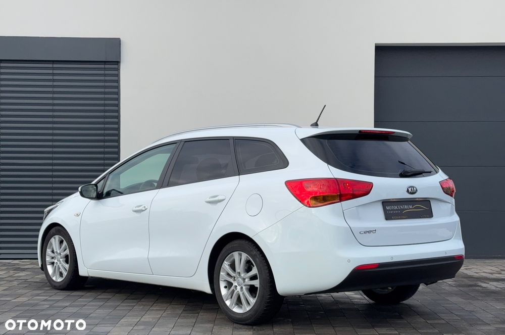 Kia Ceed 1.6 GDI Vision - 6
