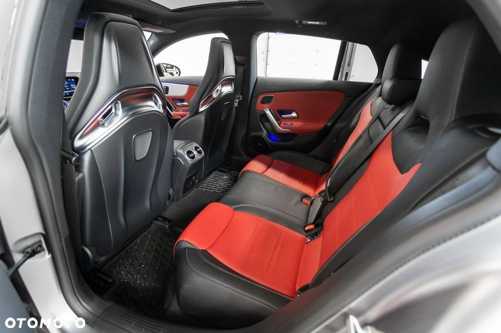 Mercedes-Benz CLA AMG 45 S 4-Matic+ 8G-DCT - 24