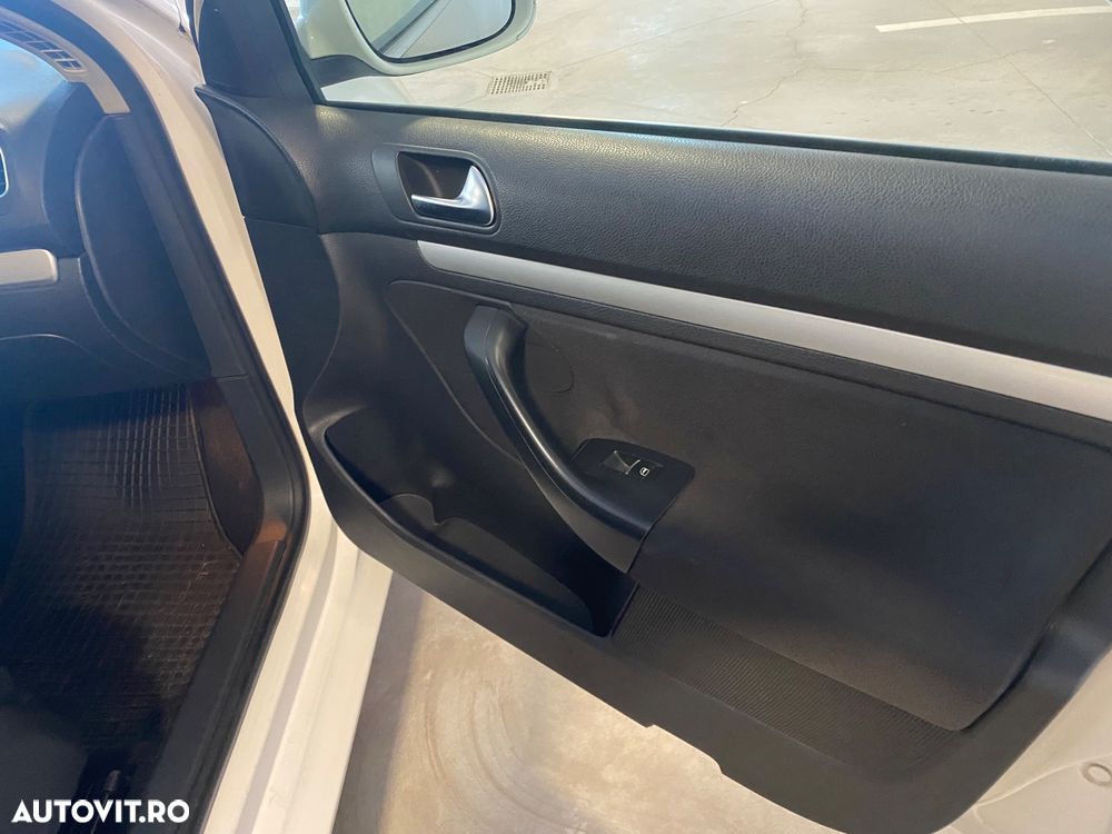 Volkswagen Golf 2.0 TDI Highline - 11