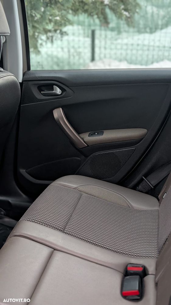 Peugeot 2008 PureTech 82 Allure - 19