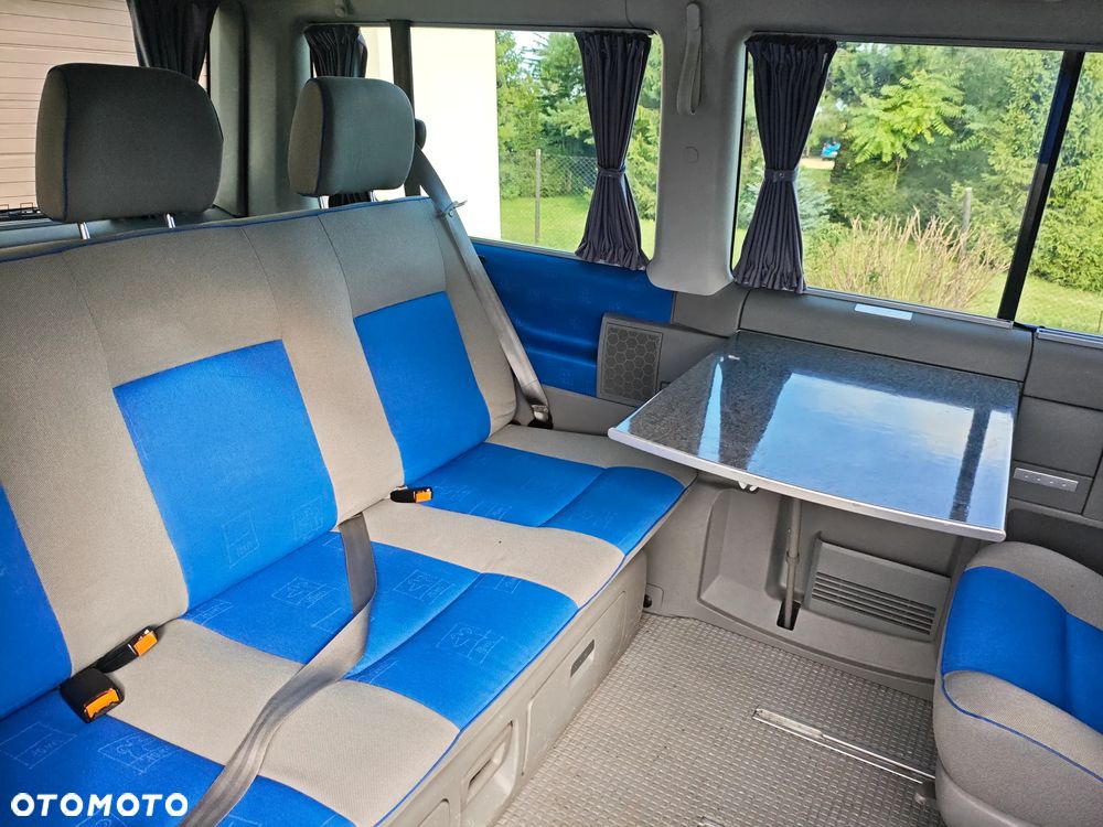 Volkswagen Multivan - 7
