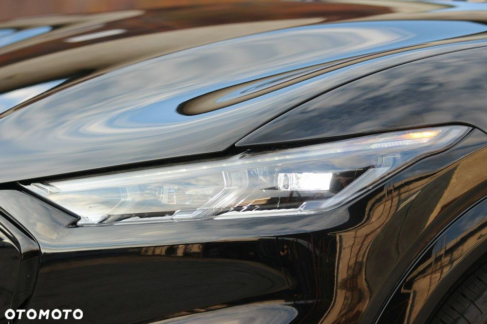 Ford Mustang Mach-E - 7