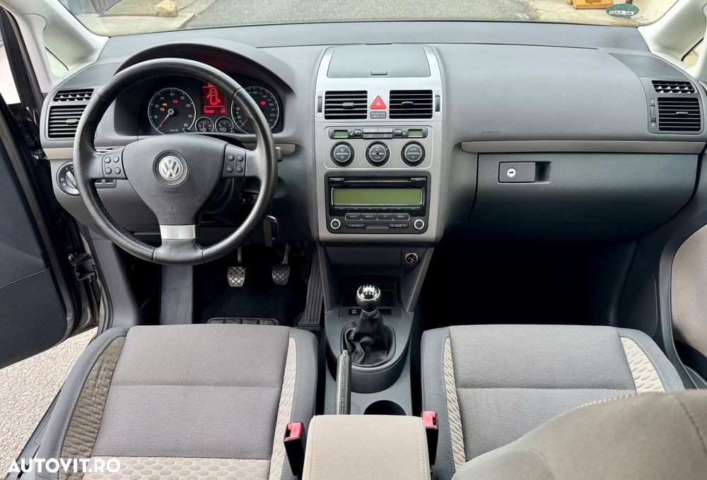 Volkswagen Touran Cross 1.4 TSI - 10