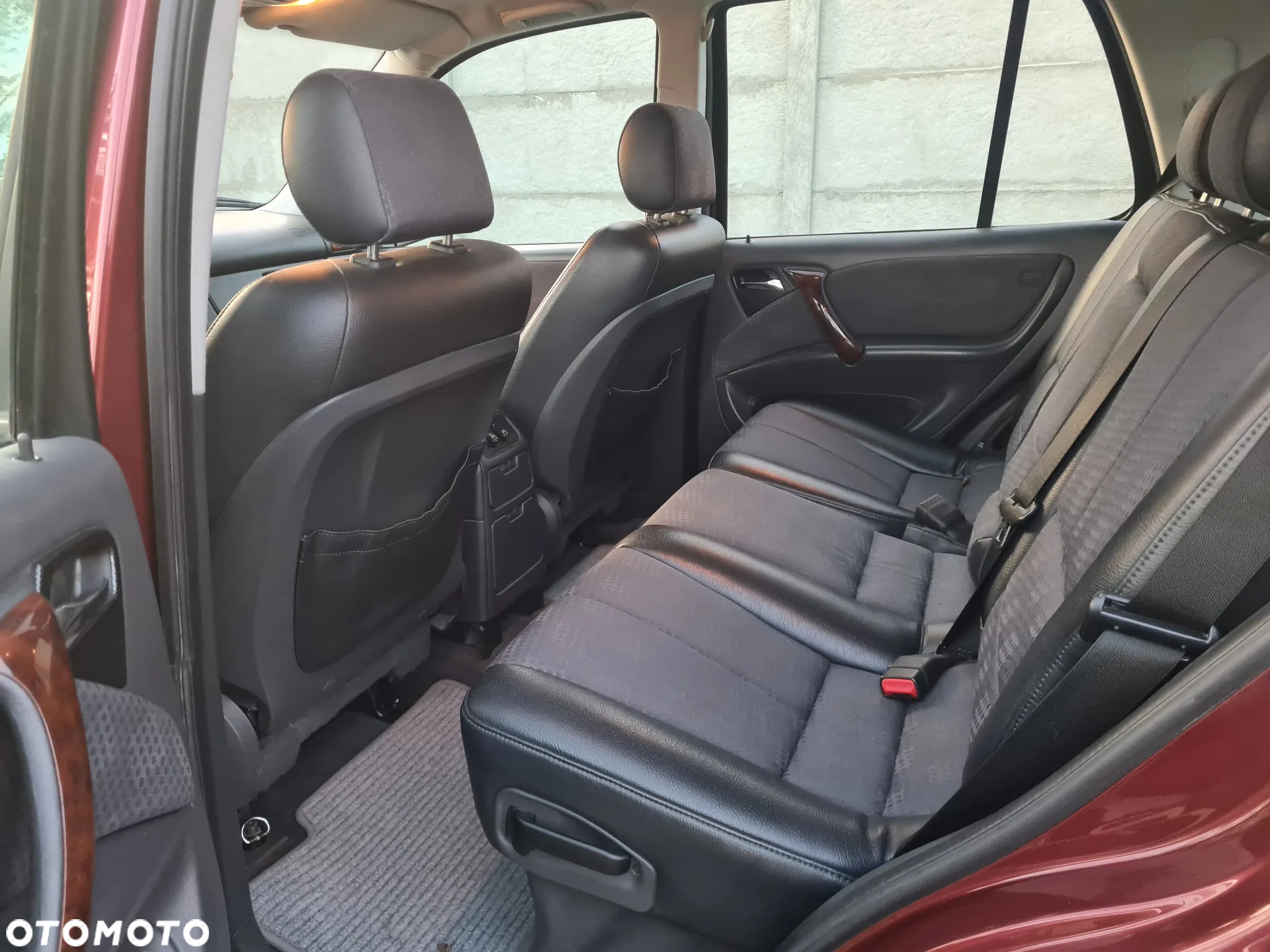 Mercedes-Benz ML - 21