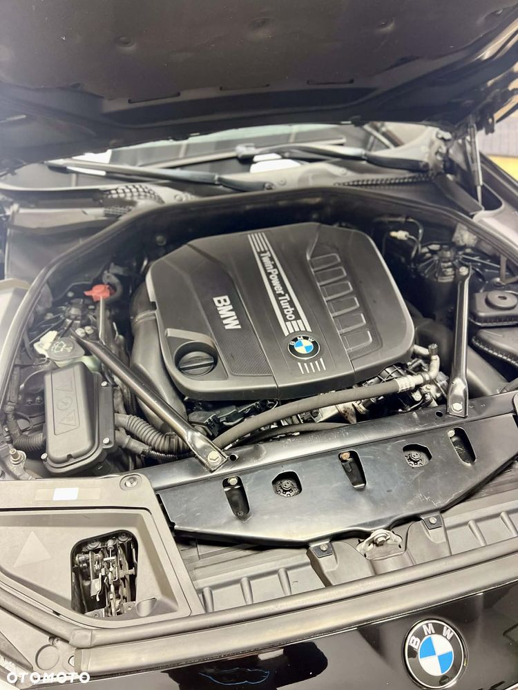 BMW Seria 5 530d xDrive Sport-Aut Modern Line - 16