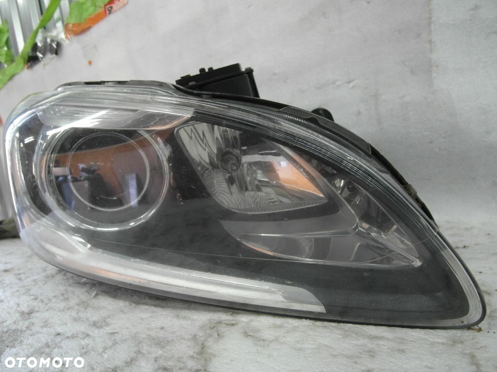 VOLVO V60 LIFT S60 LIFT XENON LAMPA PRZEDNIA PRAWA - 6