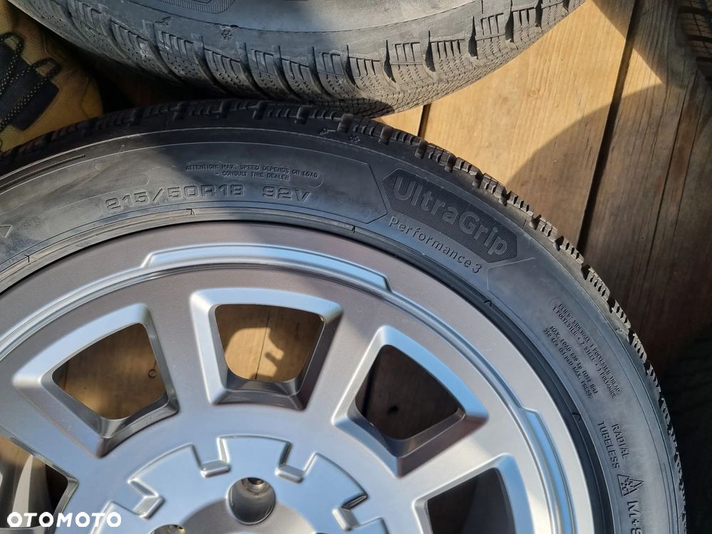 VW TAOS 2GK,T-ROC 2GA KOLA ALU 7,5X18 ET44 5x112,GOODYEAR 215/50R18 2023r,8mm jak nowe - 7