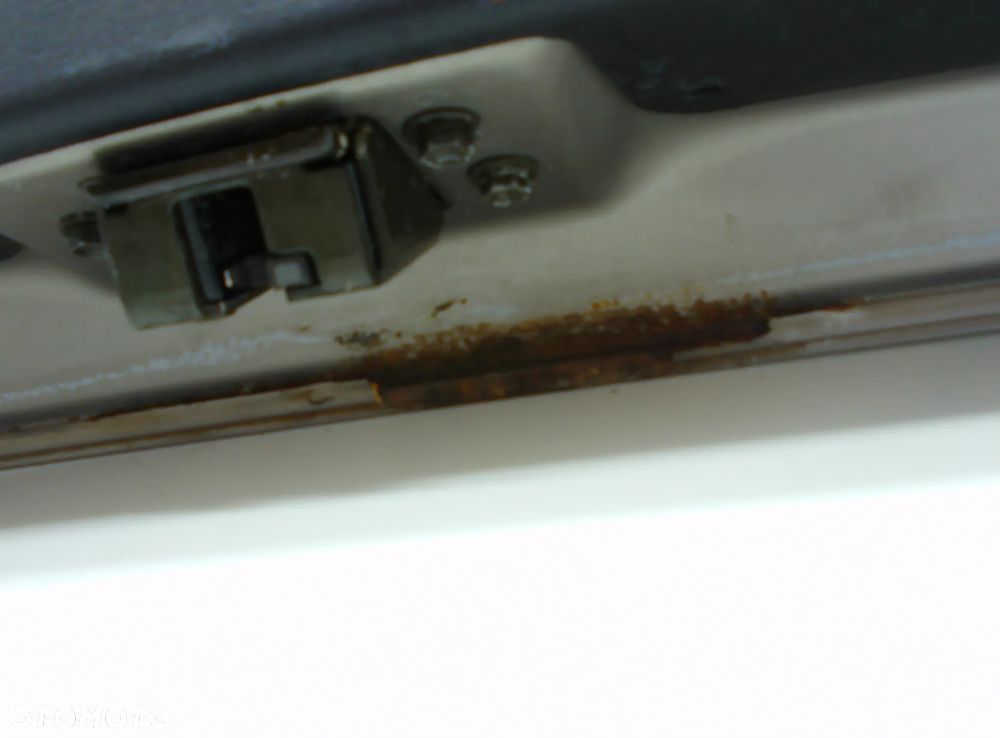 Toyota Corolla Verso 2 Klapa bagażnika 4S0 - 12