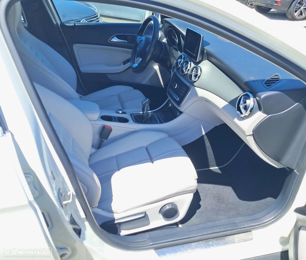 Mercedes-Benz GLA 180 d - 13