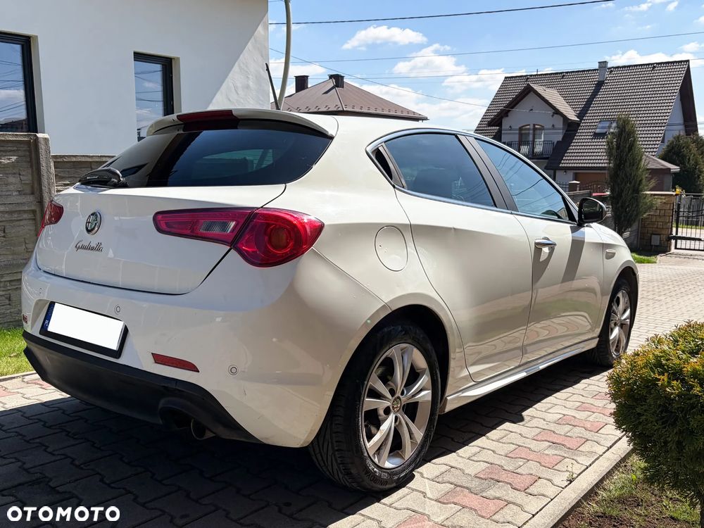Alfa Romeo Giulietta 2.0 JTDM Exclusive - 3