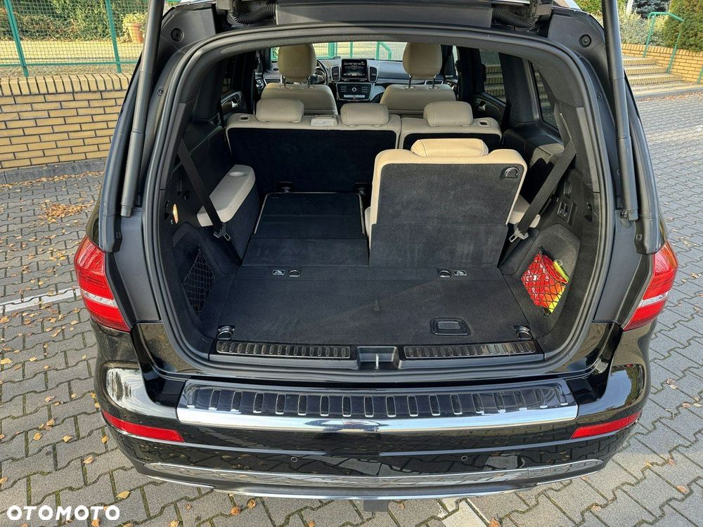 Mercedes-Benz GLS - 24