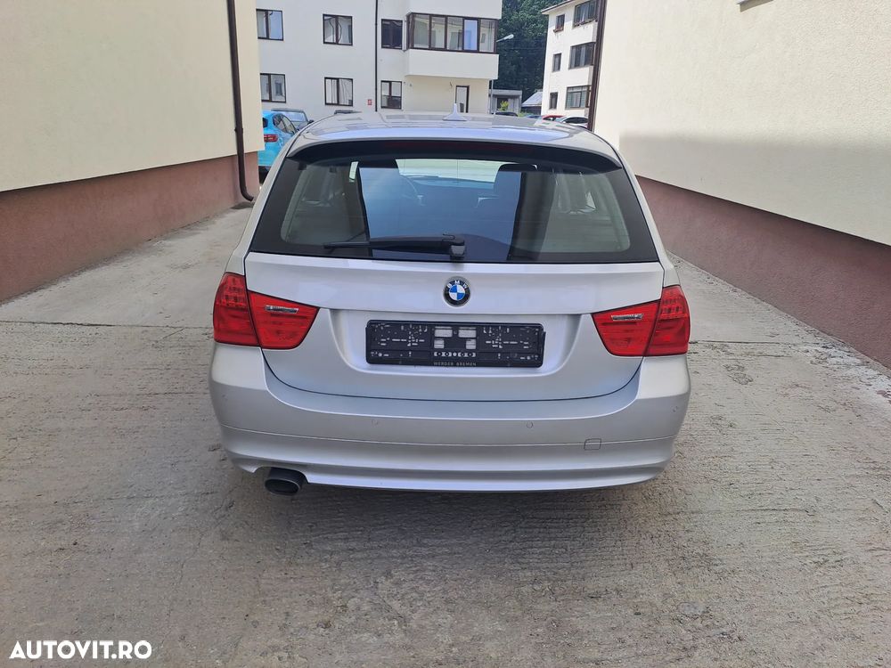 BMW Seria 3 320d - 10