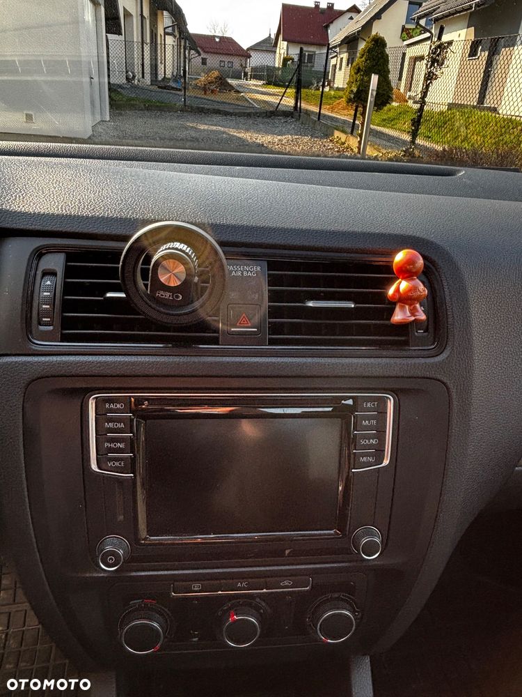 Volkswagen Jetta 2.0 TDI DPF BMT Trendline - 7