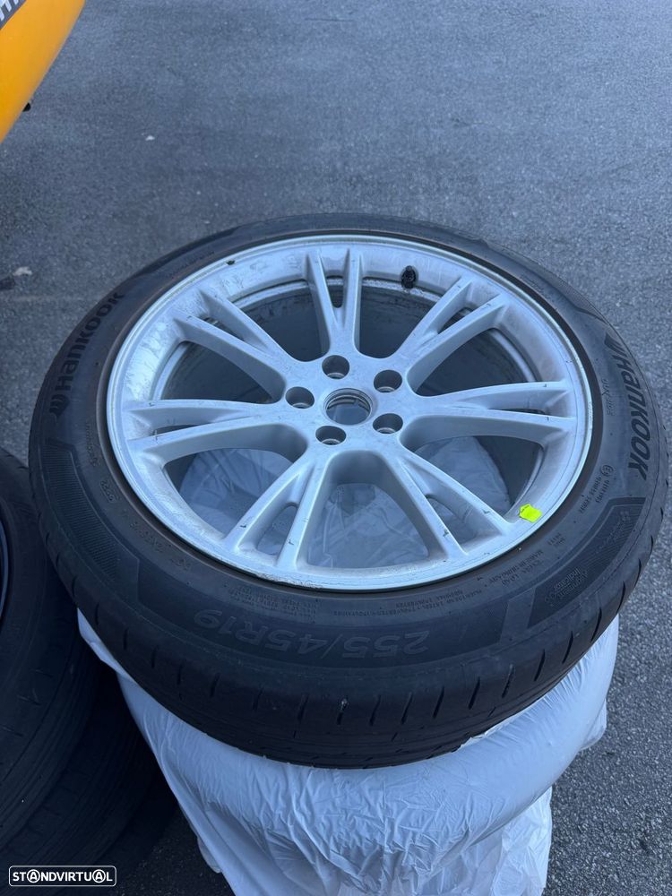 Tesla Model Y Long Range Dual Motor AWD - 36