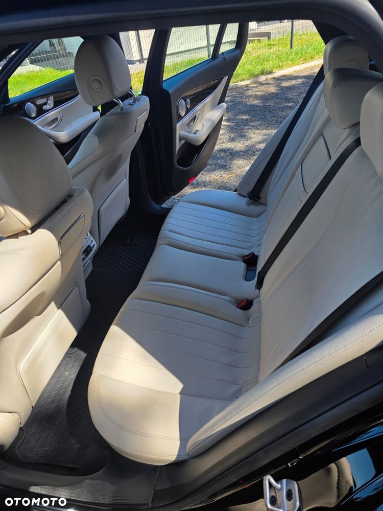 Mercedes-Benz Klasa E 450 4Matic 9G-TRONIC AMG Line - 17