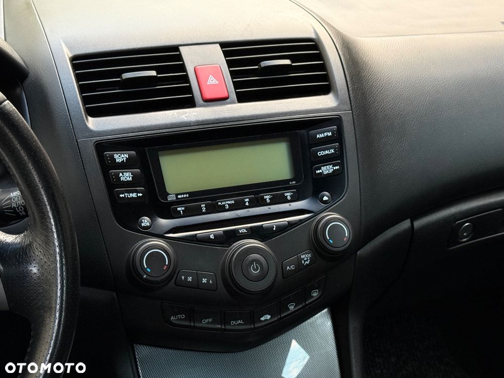 Honda Accord 2.0 Comfort - 15