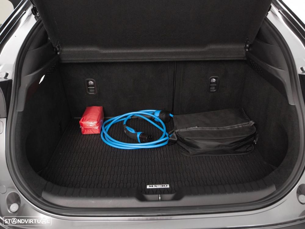 Mazda MX-30 e-SKYACTIV - 12
