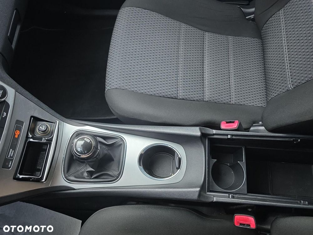 Toyota Avensis 2.0 D-4D Sol - 16