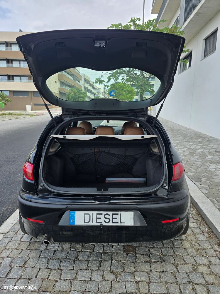 Alfa Romeo 147 1.9 JTD Plus - 18