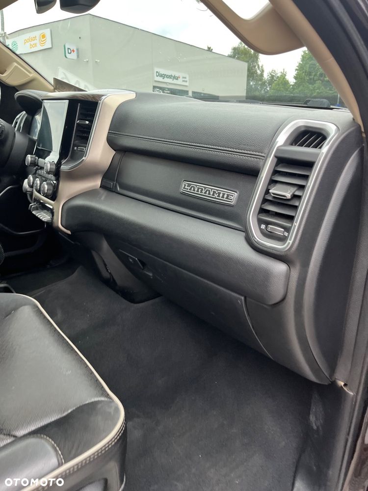 RAM 1500 5.7 Quad Cab Laramie - 11