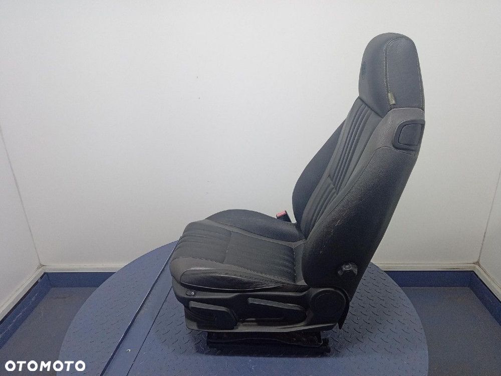 ALFA ROMEO BRERA FOTEL KIEROWCY EU - 2