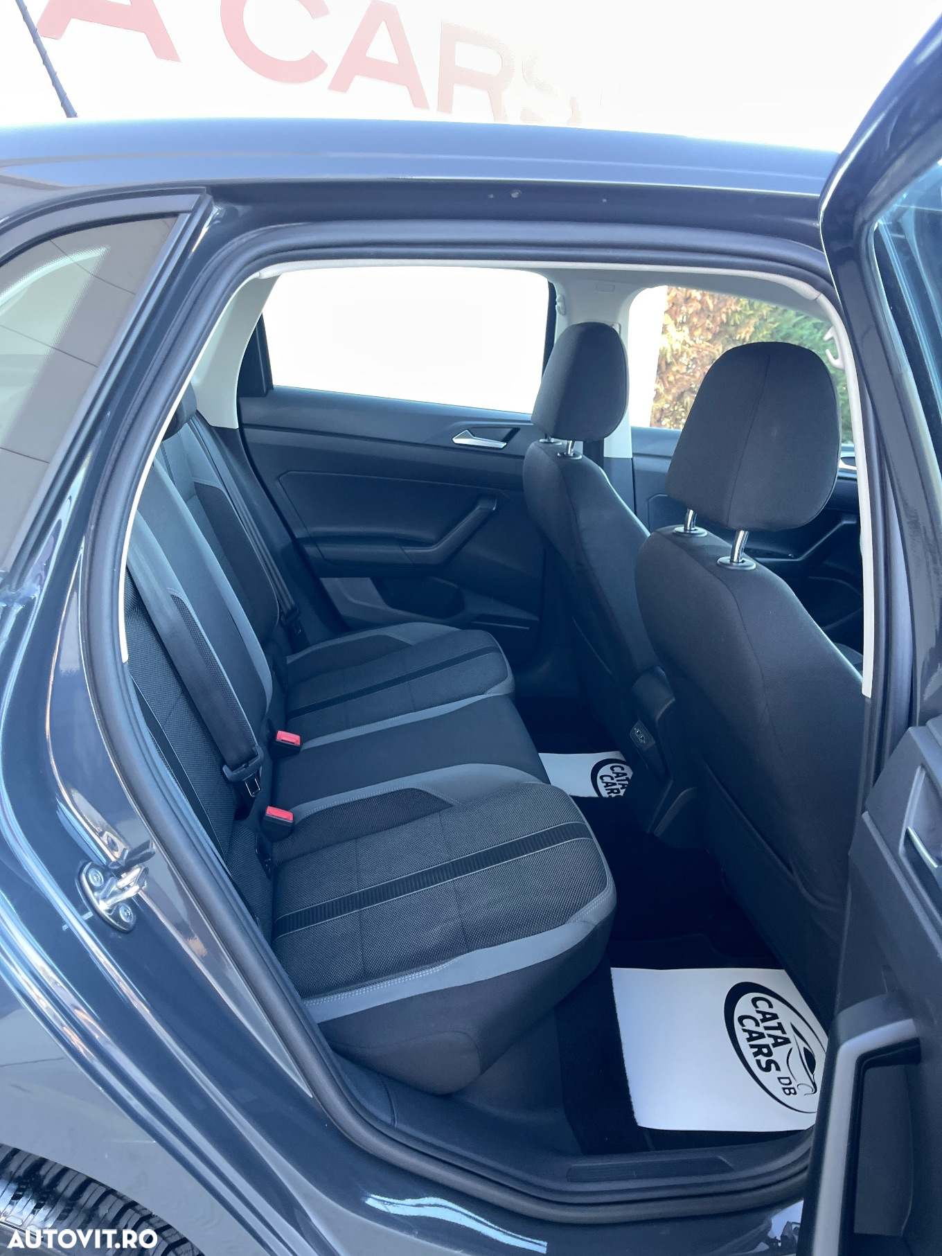 Volkswagen Polo 1.6 TDI SCR DSG Comfortline - 24