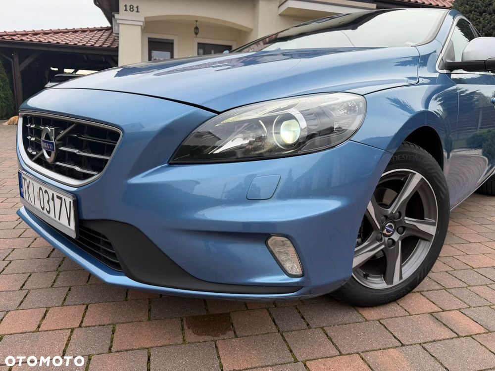 Volvo V40 - 25