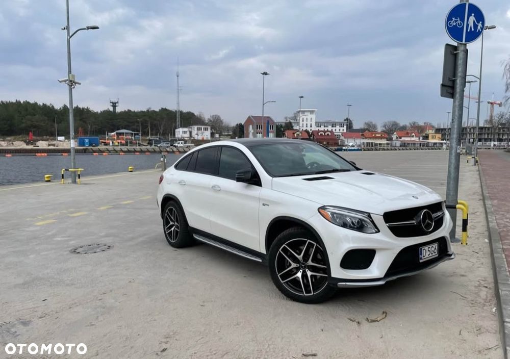 Mercedes-Benz GLE 450 AMG 4-Matic - 2