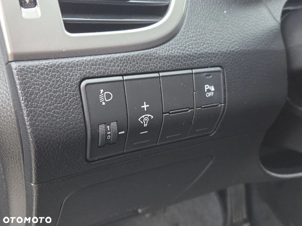 Hyundai i30 1.4 Fifa World Cup Edition - 16