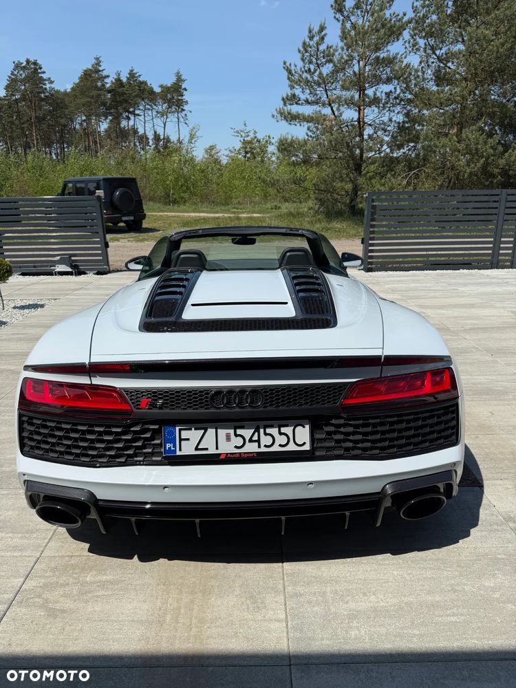 Audi R8 Spyder V10 Quattro Performance - 7
