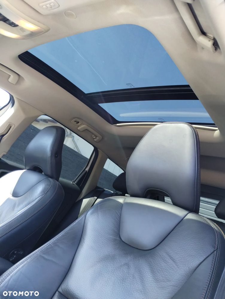Volvo XC 60 T6 AWD Momentum - 10