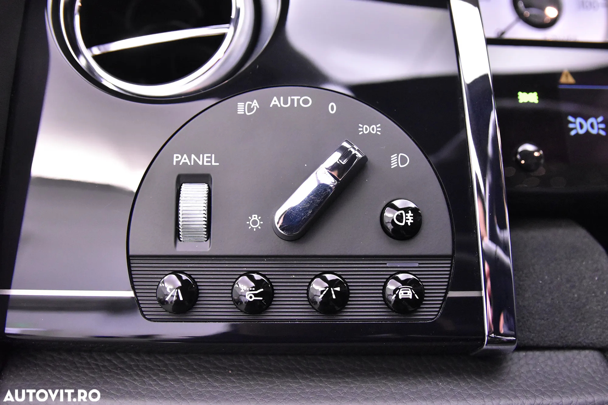 Rolls-Royce Ghost - 15