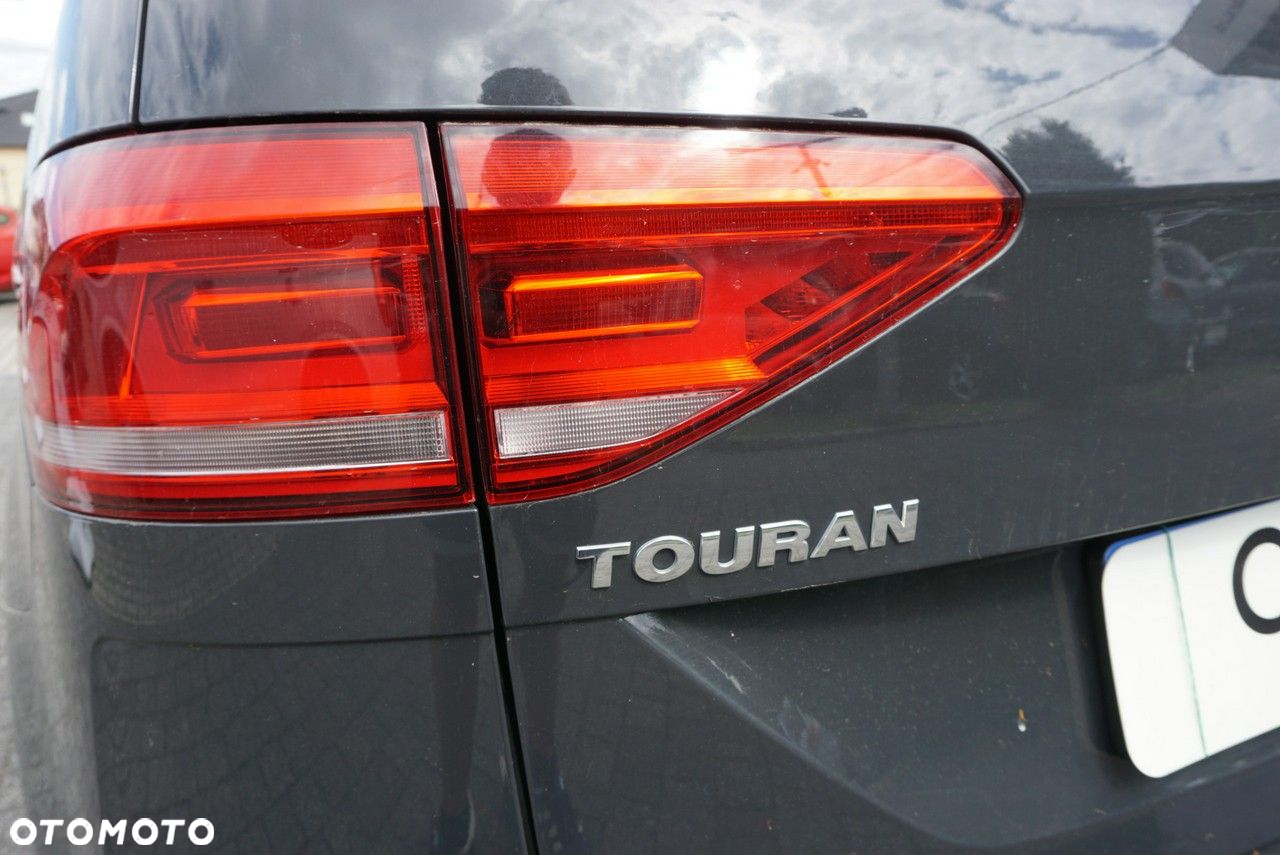Volkswagen Touran - 8