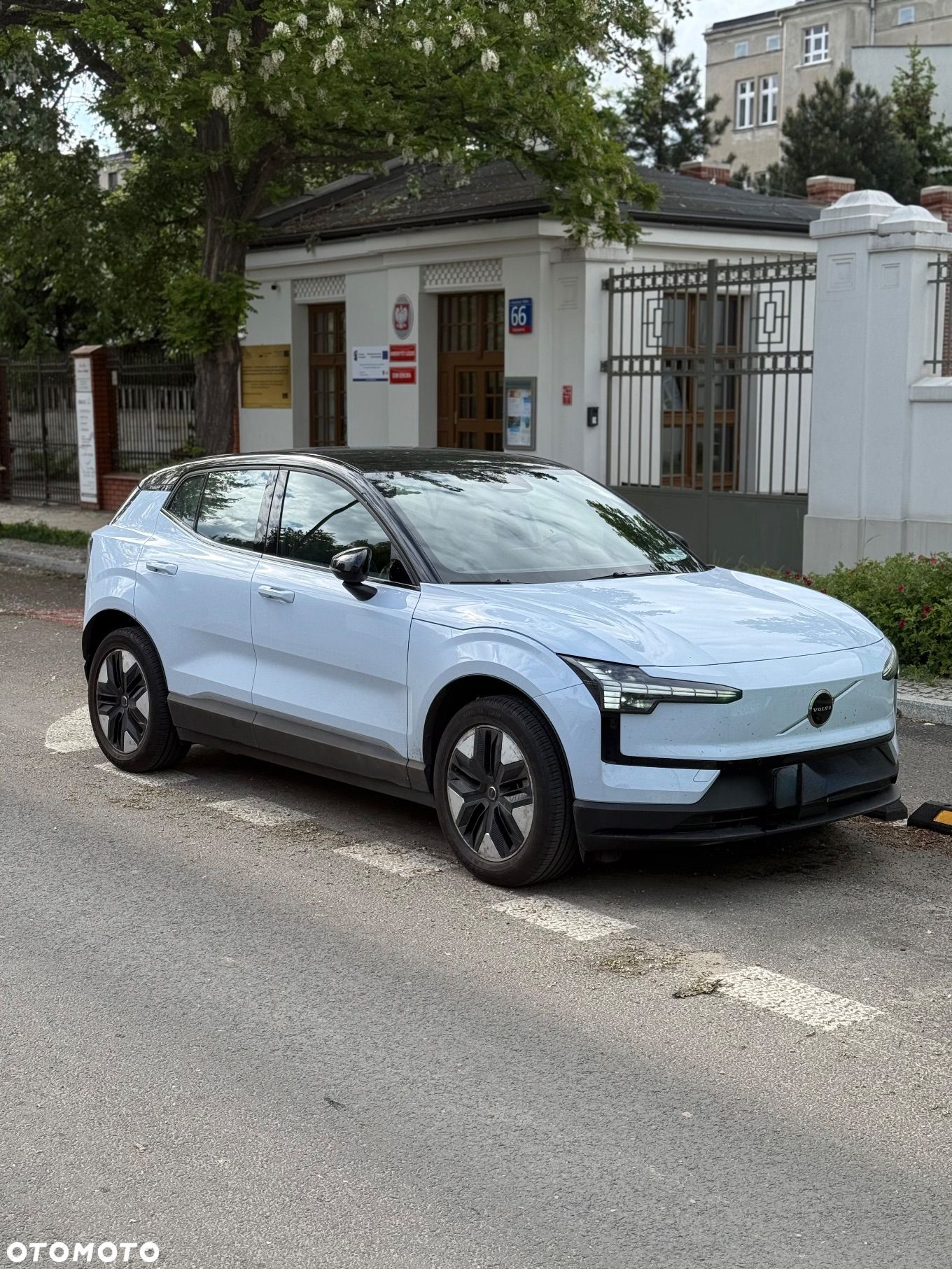 Volvo EX30 51kWh Single Motor Plus - 1