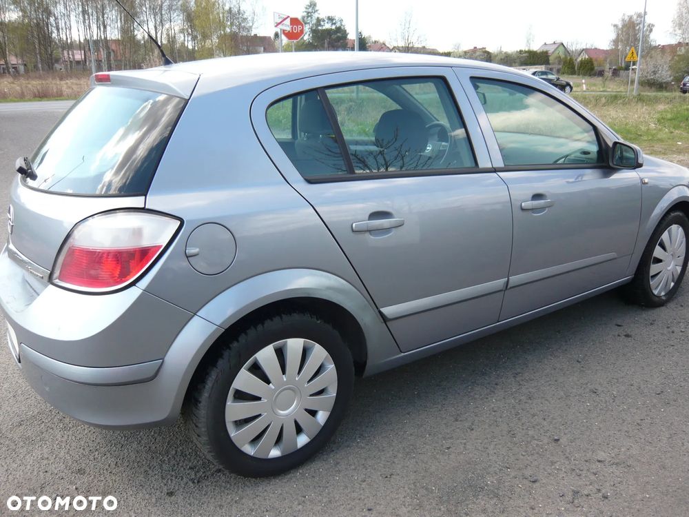 Opel Astra 1.6 Sport Easytronic - 4