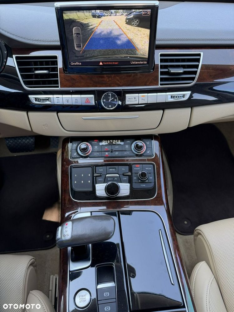 Audi A8 - 12